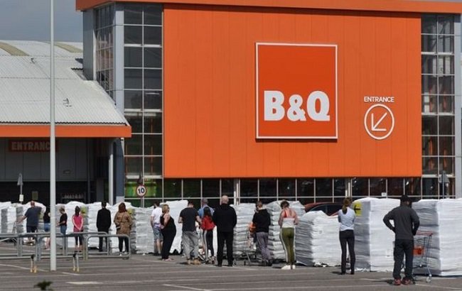 b and q opening times