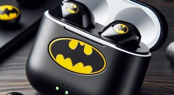 Rs 125 Only on TheSparkShop.in: Batman-Style Wireless BT Earbuds